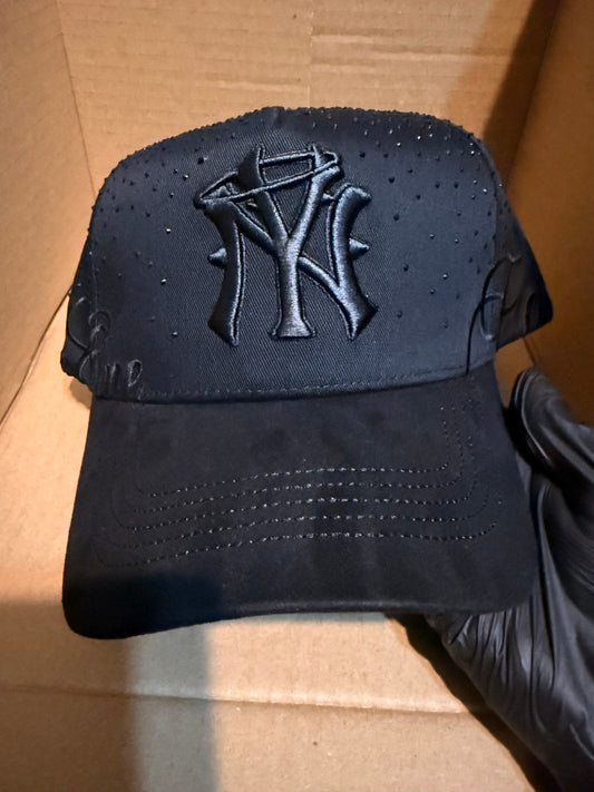 Thirthy One Hats Forever Crystal Black