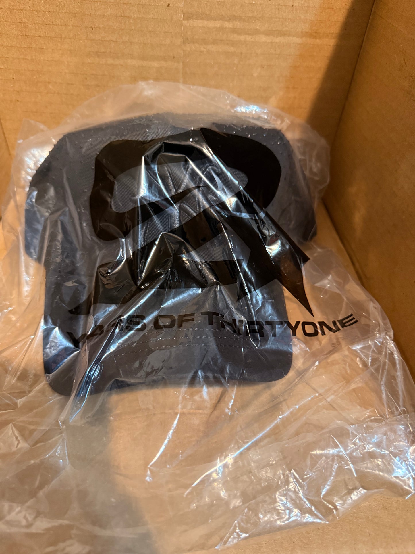 Thirthy One Hats Forever Crystal Black